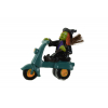Figura boszorkány poly 9,5*3*8,2 cm halloween motoron színes