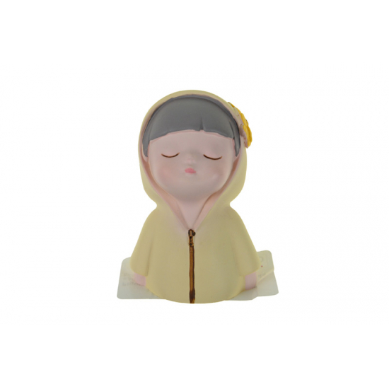 Figura kislány poly kapucnis 4*4*7cm sárga